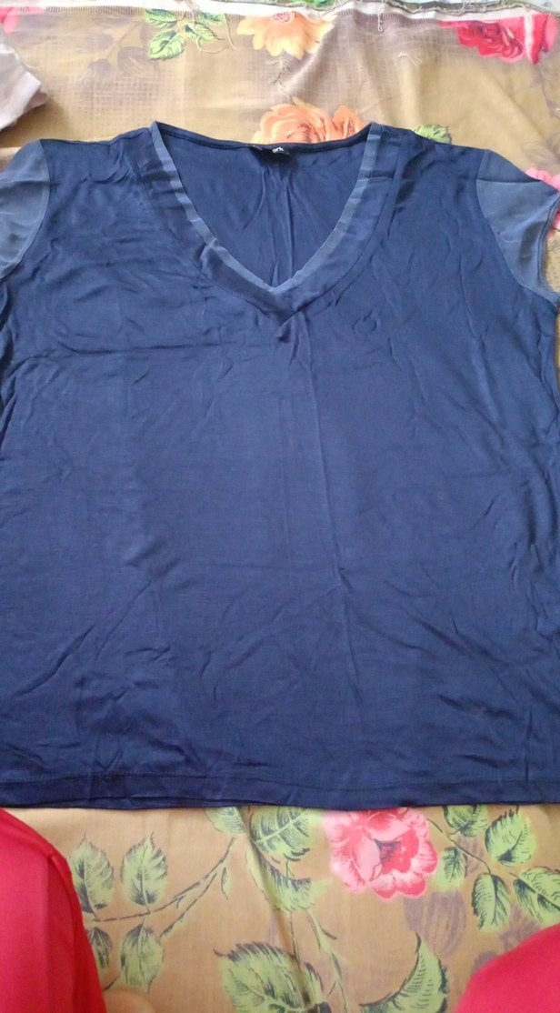 Mavi V Yaka Keten Kadın Tişört - Görsel 2