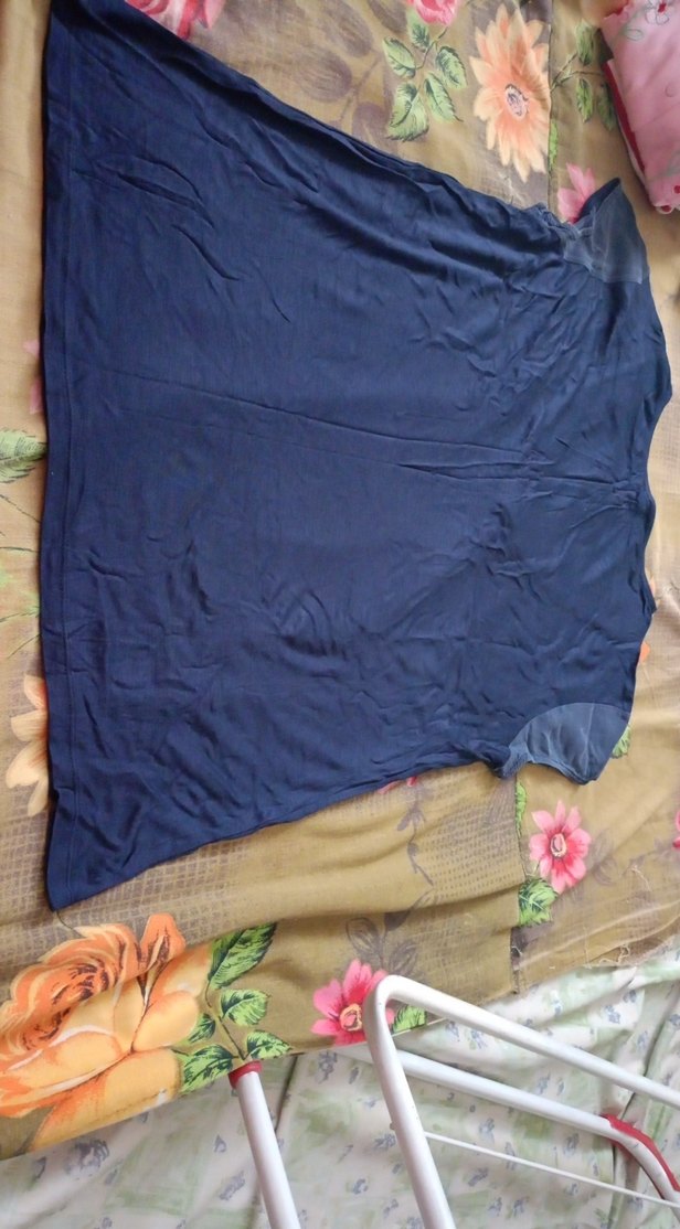 Mavi V Yaka Keten Kadın Tişört - Görsel 4