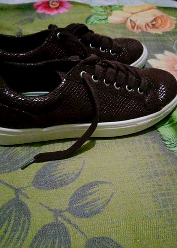 Deri Görünümlü bordo Kadın Sneaker - Görsel 2