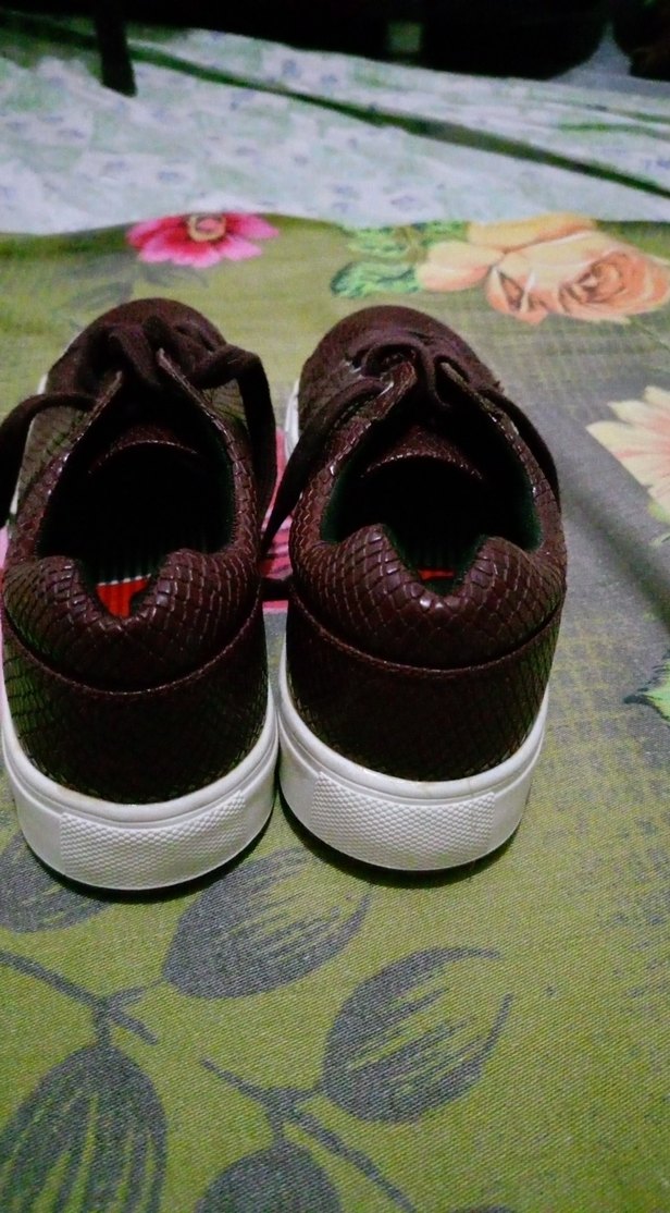 Deri Görünümlü bordo Kadın Sneaker - Görsel 3