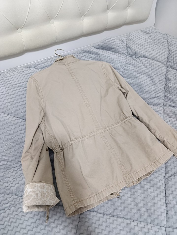 Bej Düğmeli Kadın Ceket - Görsel 3
