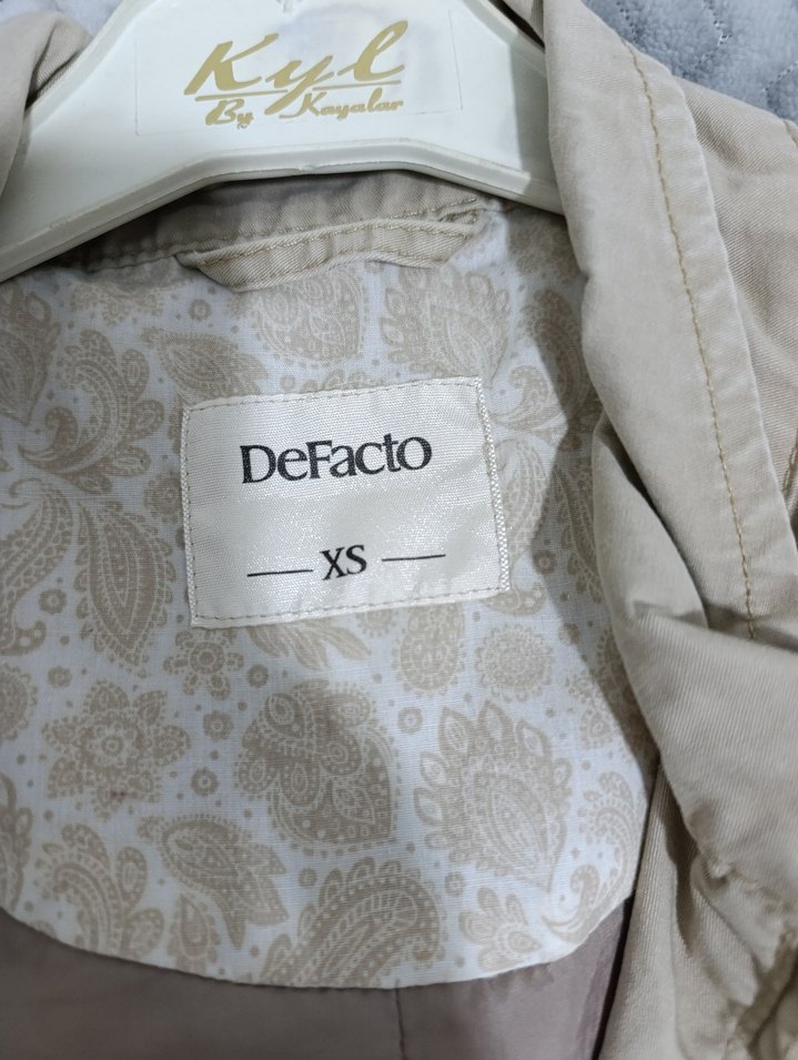 Bej Düğmeli Kadın Ceket - Görsel 5