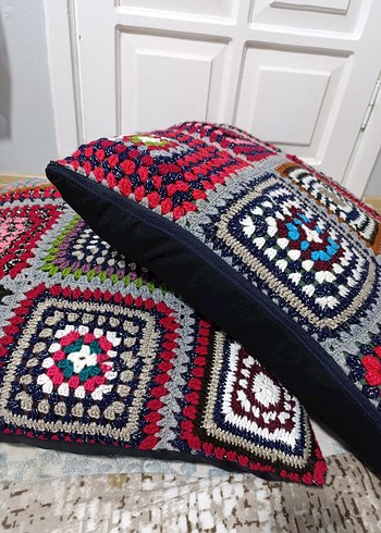 Renkli Desenli Örgü minder 1 adet fiyatıdır - Görsel 2