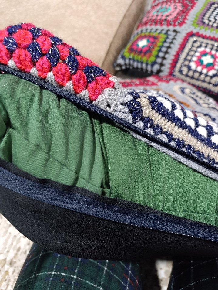 Renkli Desenli Örgü minder 1 adet fiyatıdır - Görsel 5