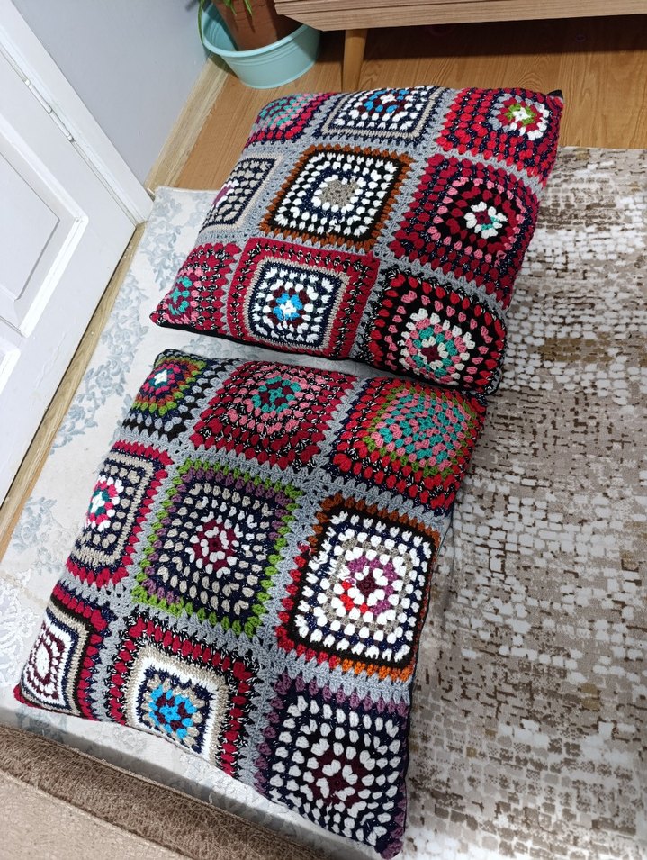 Renkli Desenli Örgü minder 1 adet fiyatıdır - Görsel 3