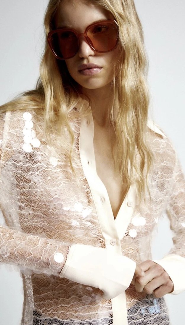 İşlemeli Şeffaf V Yaka Kadın Gömlek - Görsel 2