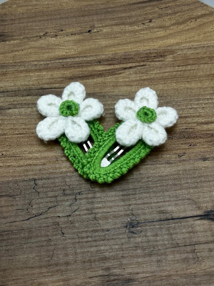 Çiçekli Örgü Çocuk Toka Seti - Görsel 2