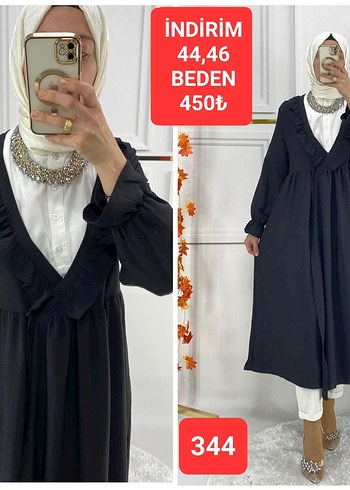 Siyah Uzun V Yaka Fırfırlı Tesettür Elbise