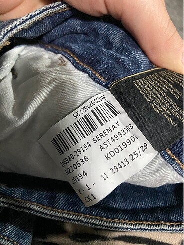 27 Beden lacivert Renk Mavi serenay gold jean