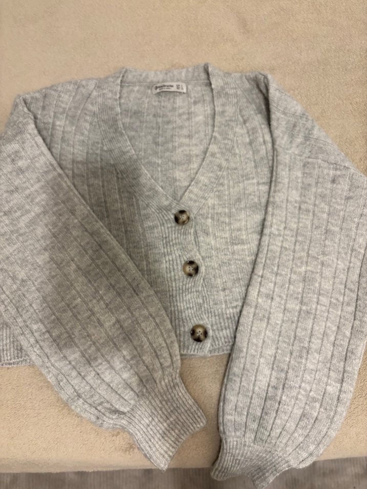 Gri Düğmeli V Yaka Triko Hırka - Görsel 4