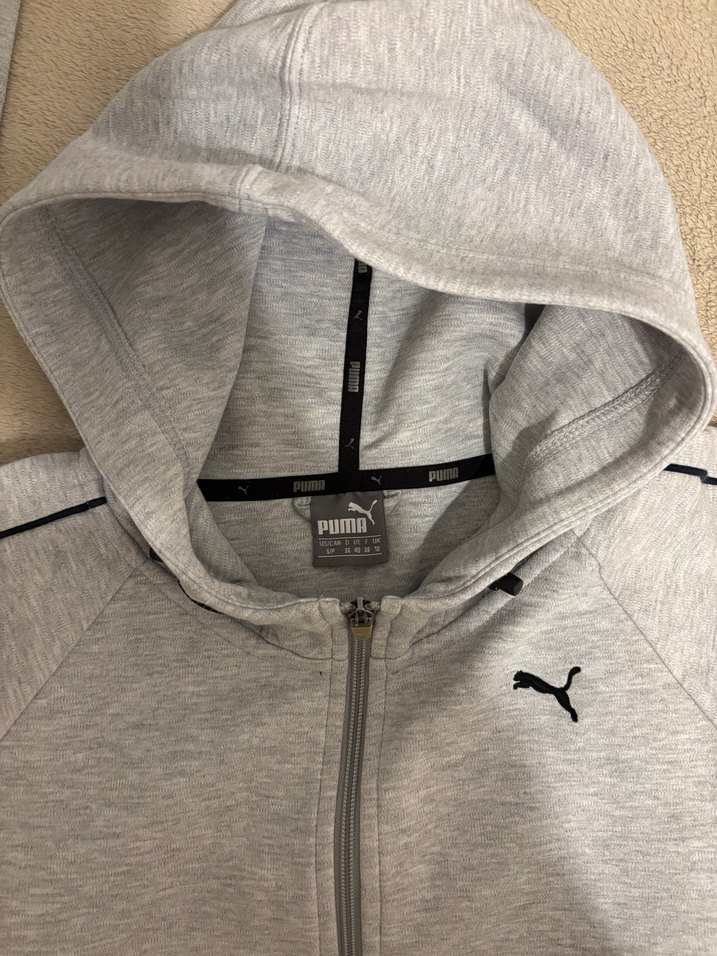 Gri Fermuarlı Kadın Spor Hırkası - Görsel 4