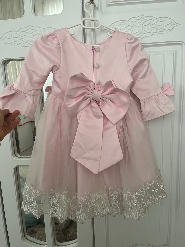 Pembe Uzun Kollu Nakışlı Kız Elbisesi - Görsel 4