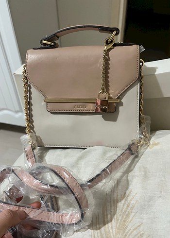 Bej Zincir Detaylı Deri Kadın Çanta - Görsel 2