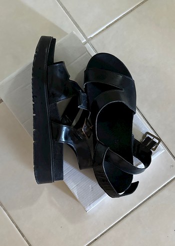 Diğer Siyah Tokalı Minimalist Kadın Sandalet