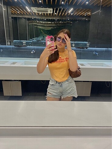 pull bear tshirt