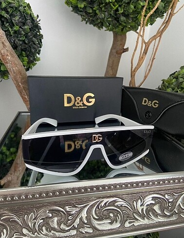 DOLCE AND GABBANA GÜNEŞ GÖZLÜĞÜ