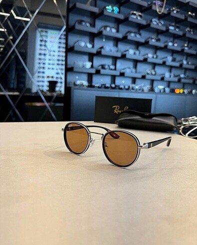 Ray ban ferrari güneş gözlüğü