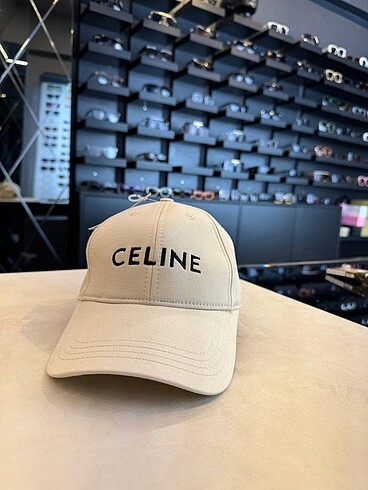 Celine şapka