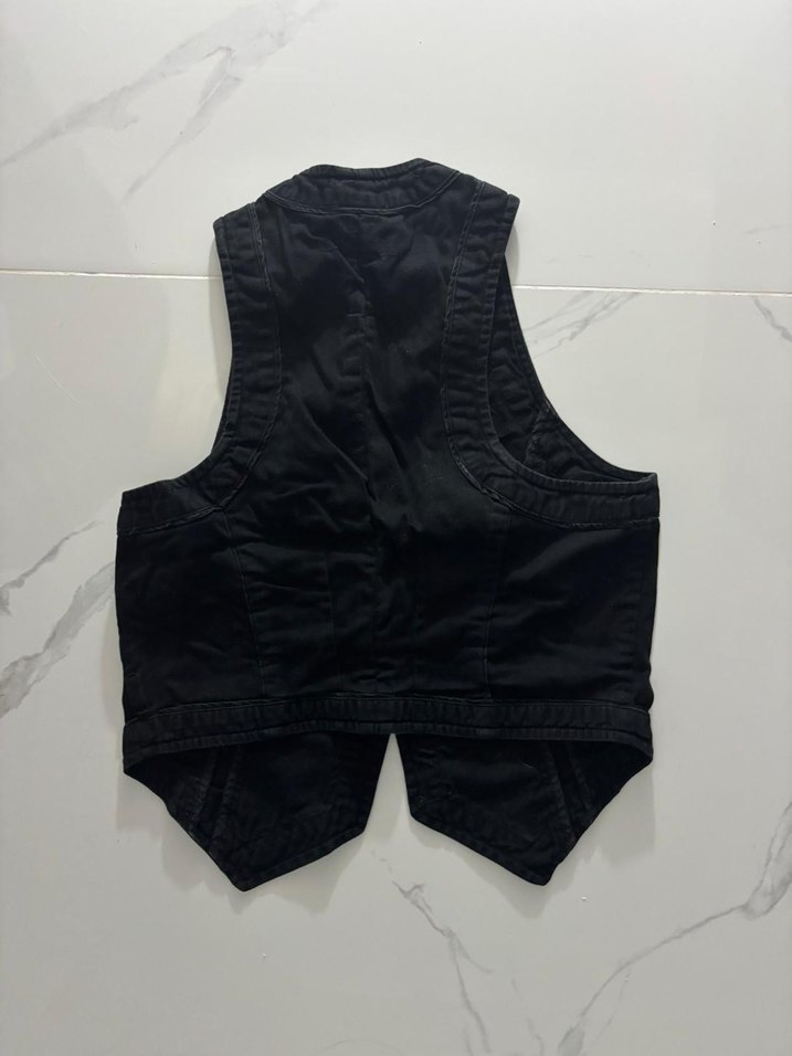 Siyah Düğmeli Yelek - Görsel 2