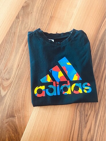 Adidas çocuk tişört