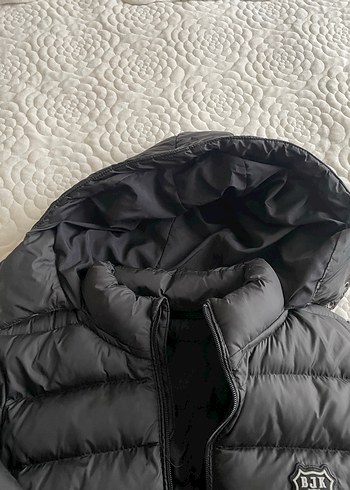 Siyah  Erkek Çocuk Kapüşonlu Mont - Görsel 5