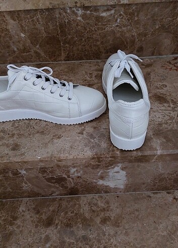 40 Beden beyaz Renk Sneaker 
