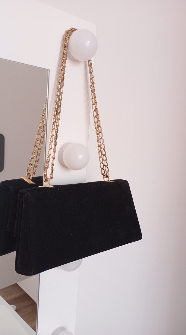 Zincir Detaylı Siyah Süet Kadın Çanta - Görsel 2