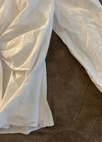 Düğmeli Beyaz V Yaka Kadın Gömlek - Görsel 3