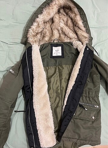 Bershka Mont