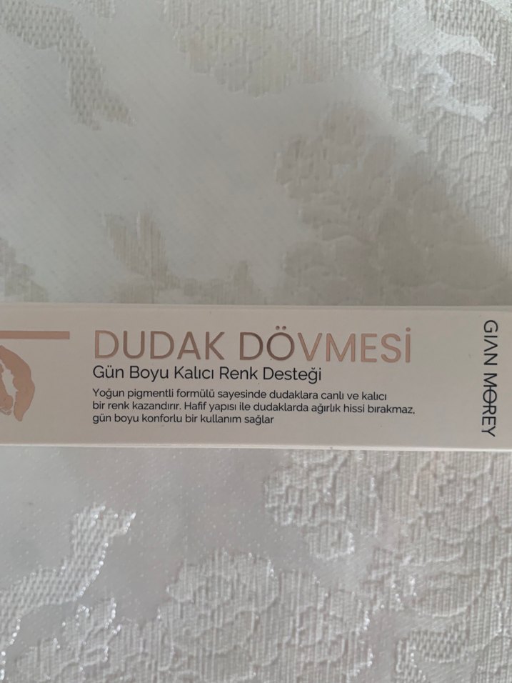 Gian Morey Lip Tattoo Dudak dövmesi - Görsel 4