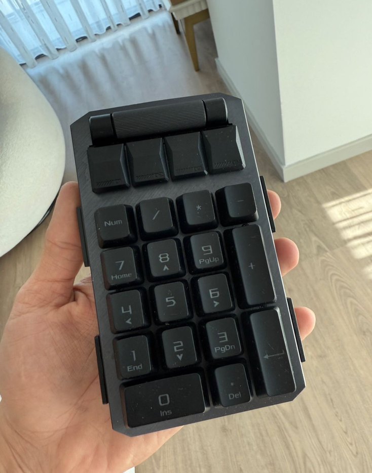 ASUS ROG STRIX CLAYMORE 2 ( NUM RAD ) - Görsel 2