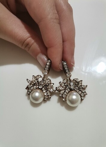 Elmas modeli İncili küpe