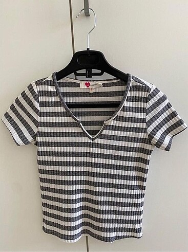 Koton Koton Gri Beyaz Çizgili V Yaka Crop Tshirt