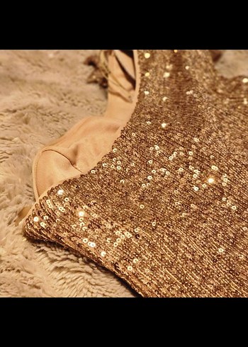 Uzun Kollu Parlak Altın Renk Drapeli Kadın abiye tulum - Görsel 2