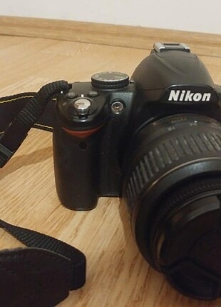 Nikon D3000 fotograf makinesi +çanta (18--55mm lens)
