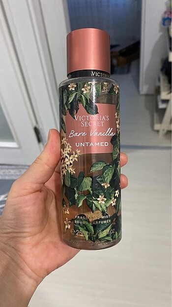 Victoria secret bare vanilla
