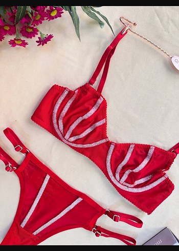 Kırmızı Sütyen Tanga Sıfır Takım - Görsel 2