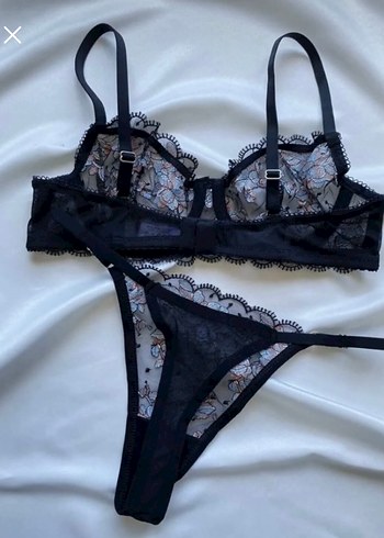 Siyah çiçekli sütyen tanga takım sıfır - Görsel 3