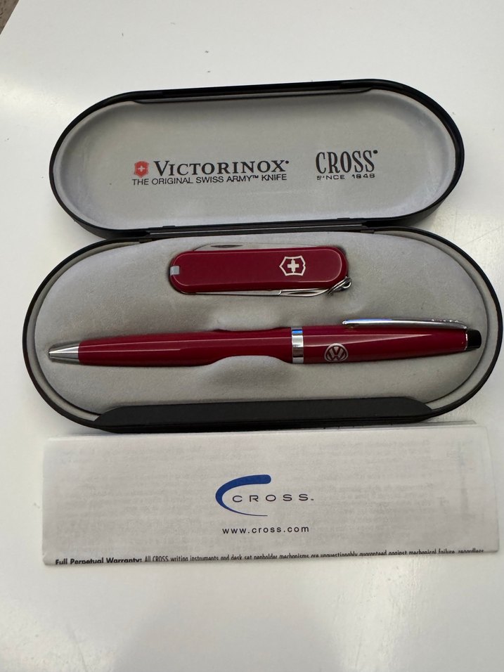 Kırmızı Victorinox Cross Kalem ve Çakı Seti - Görsel 3