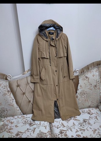 Leopar desenli kemerli uzun bej trençkot - Görsel 3