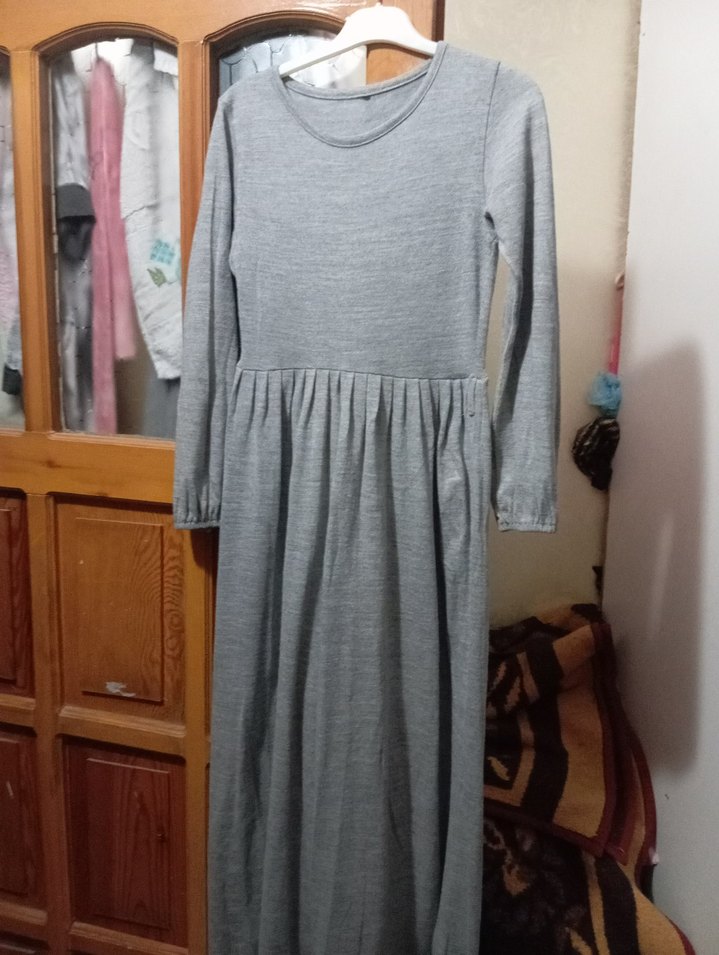 Gri Kadın Midi Yün Elbise ve mavi hırka - Görsel 4