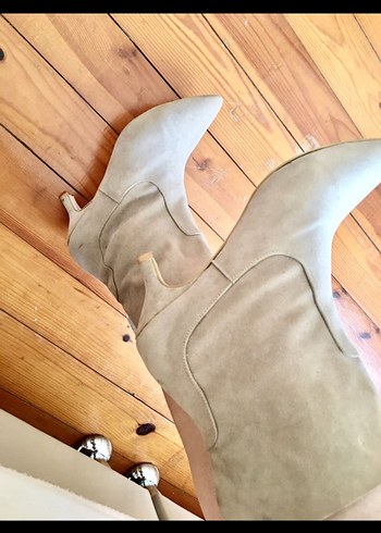 Bej Süet Stiletto Topuklu Kadın Bot - Görsel 4