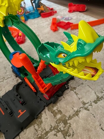  Beden Hot wheels ejderha