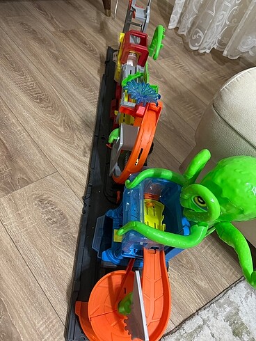 Beden Renk Hot wheels ahtapot araba yıkama