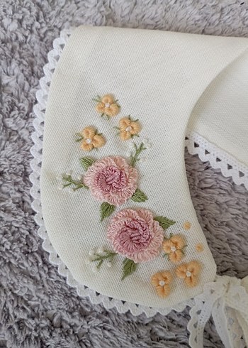 Nakışlı Beyaz Bebek Önlüğü - Görsel 6