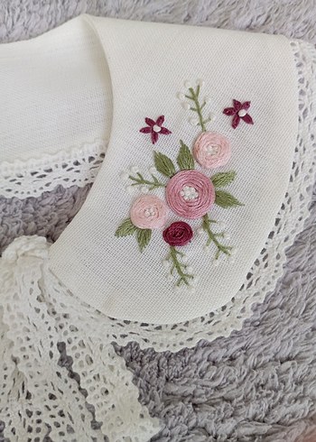 Nakışlı Beyaz Bebek Önlüğü - Görsel 5