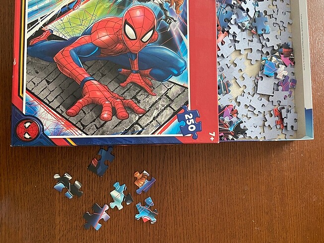 Diğer Spiderman Puzzle