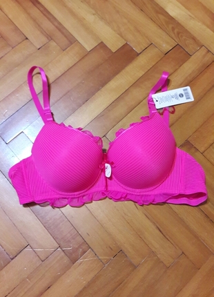 fusya pembe sutyen