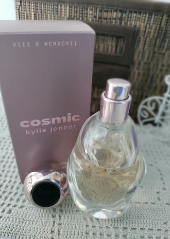 Diğer Kylie Jenner Cosmic Kadın Parfümü 50 ml Eau de Parfum
