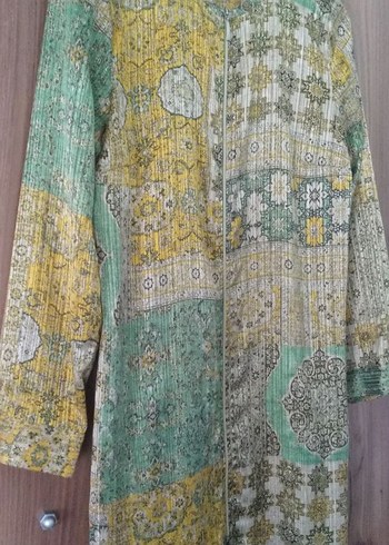 40 Beden LC Waikiki 40 beden Bohem Uzun Kollu Desenli Düğmeli Tunik